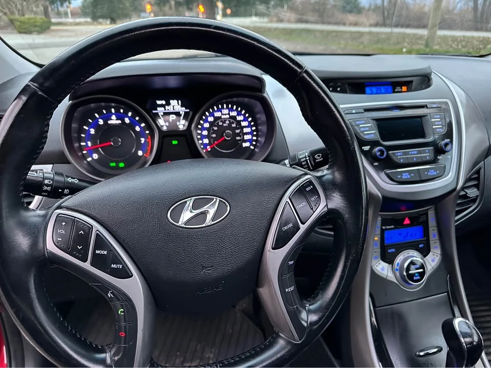 2013 Hyundai Elantra - Image 13 of 16