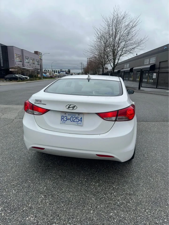 2013 Hyundai Elantra - Image 5 of 10