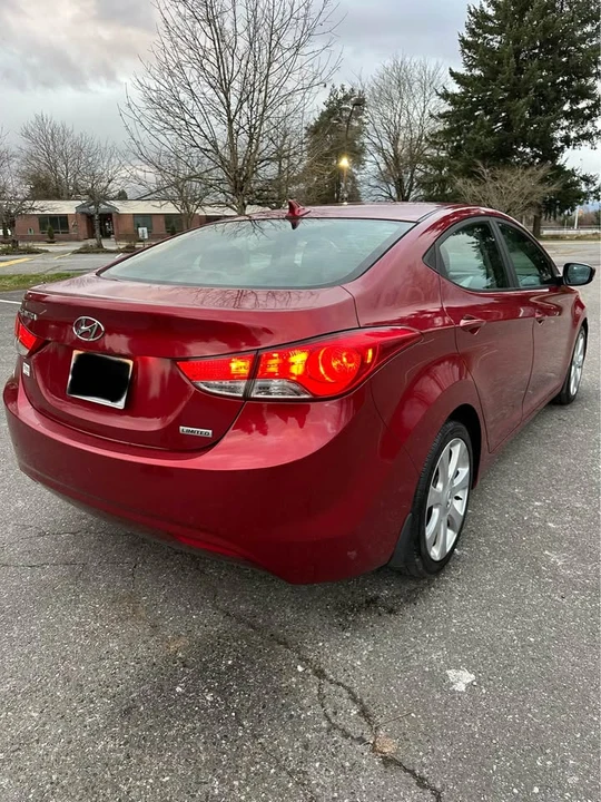 2013 Hyundai Elantra - Image 7 of 16