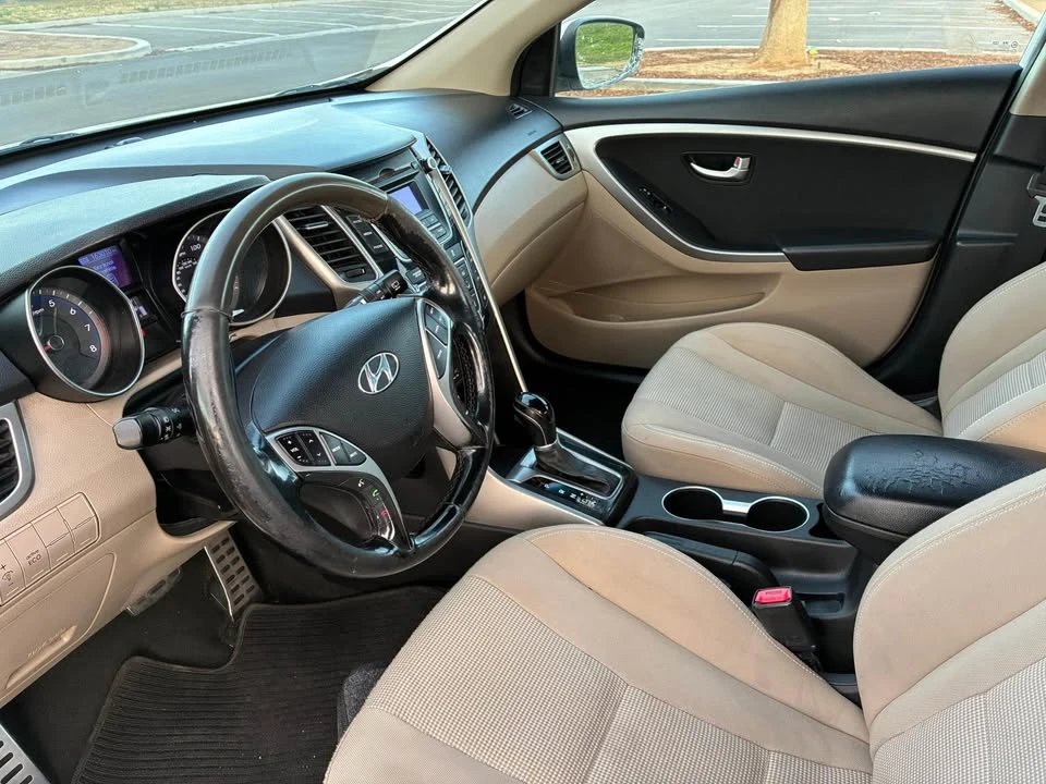 2013 Hyundai Elantra - Image 7 of 9