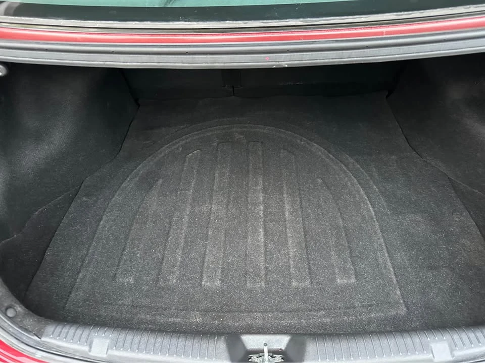 2013 Hyundai Elantra - Image 10 of 16