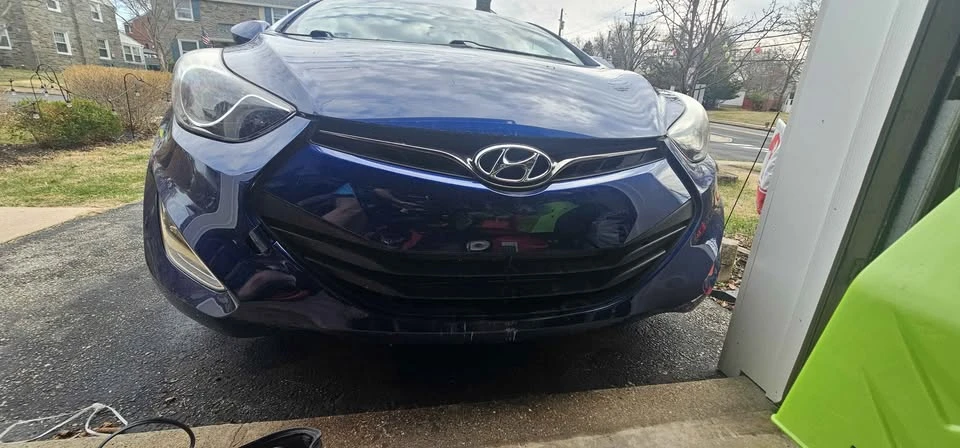 2013 Hyundai Elantra - Image 2 of 11