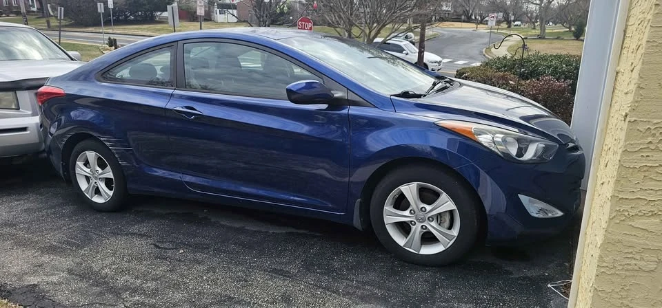 2013 Hyundai Elantra - Image 3 of 11