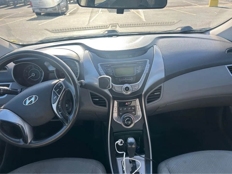 2013 Hyundai Elantra - Image 2 of 4
