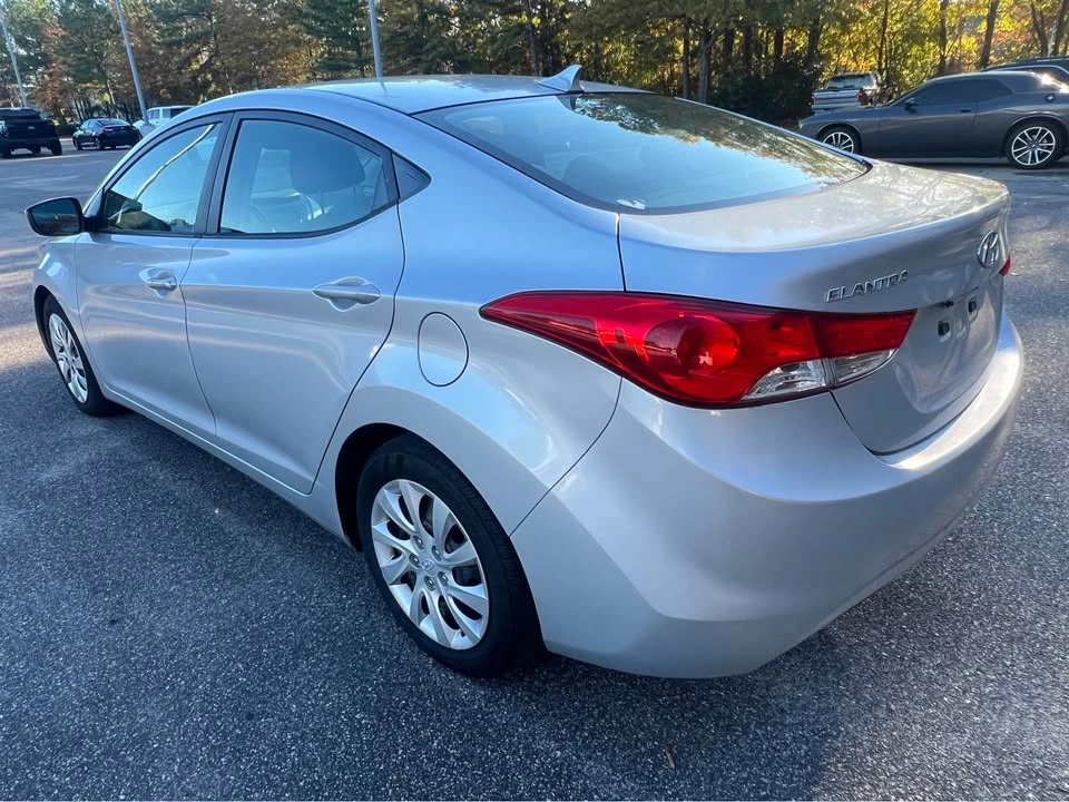 2013 Hyundai Elantra - Image 4 of 11