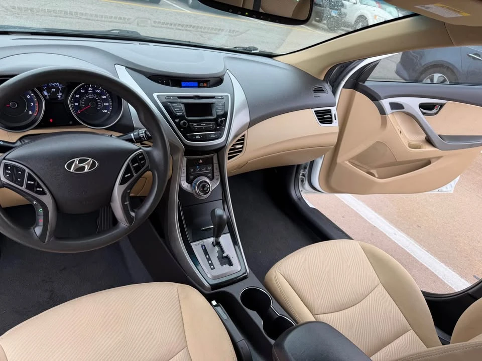 2013 Hyundai Elantra - Image 7 of 19