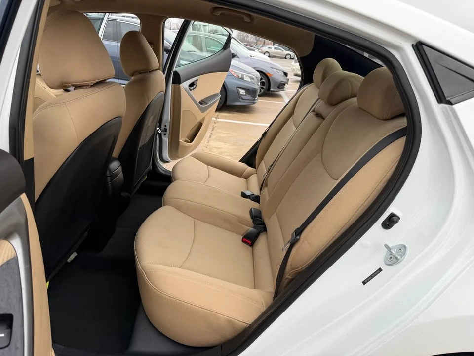 2013 Hyundai Elantra - Image 5 of 19