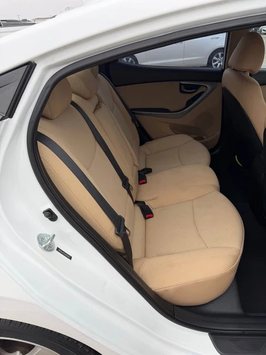 2013 Hyundai Elantra - Image 11 of 19