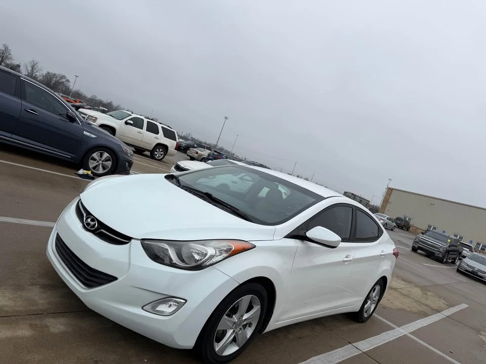 2013 Hyundai Elantra - Image 17 of 19