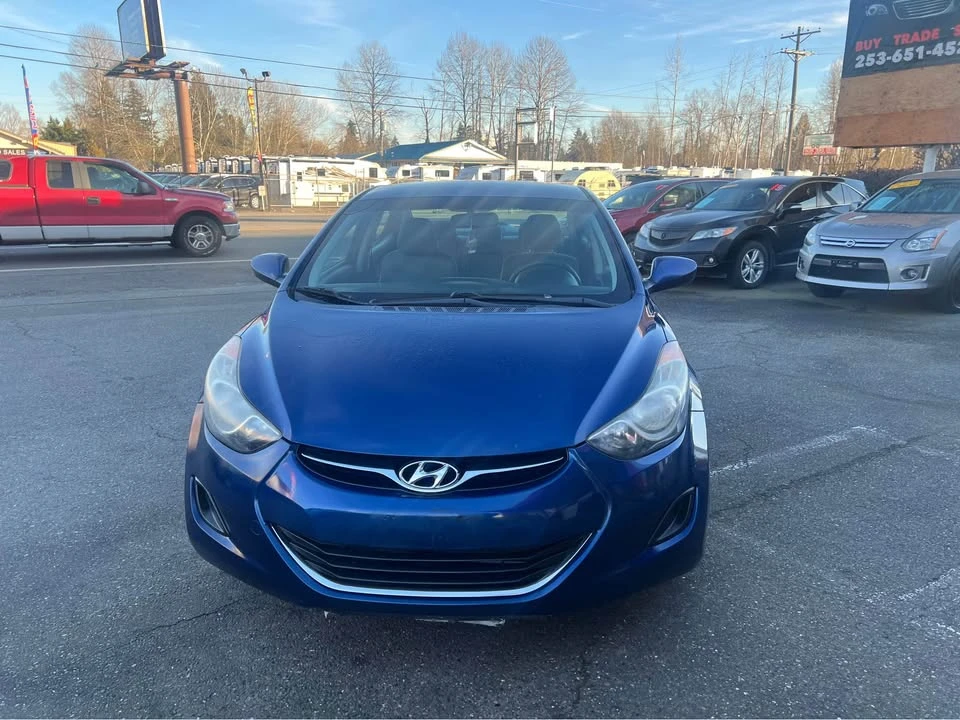 2013 Hyundai Elantra - Image 3 of 17