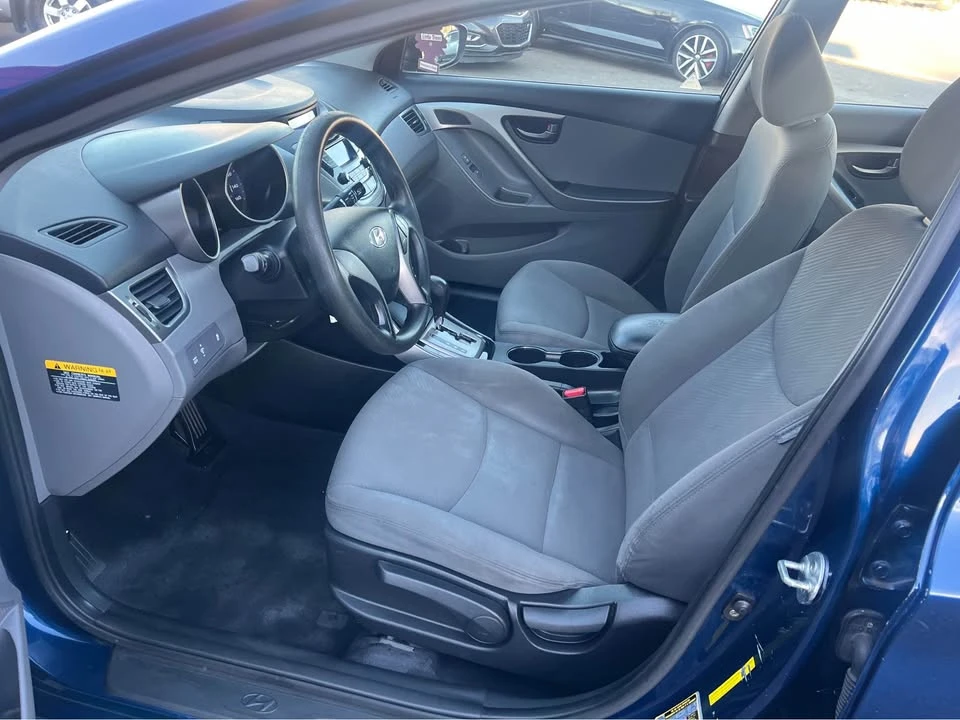 2013 Hyundai Elantra - Image 7 of 17
