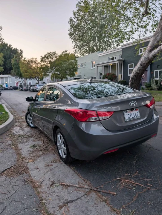 2013 Hyundai Elantra - Image 4 of 18