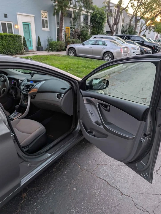 2013 Hyundai Elantra - Image 7 of 18