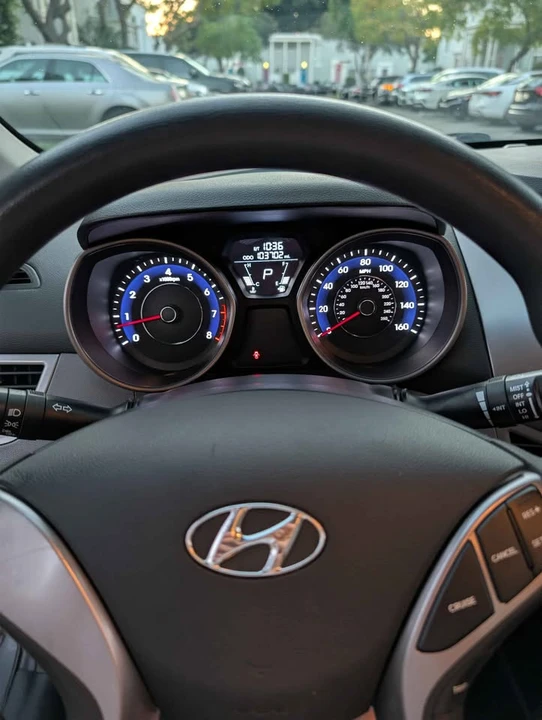 2013 Hyundai Elantra - Image 17 of 18