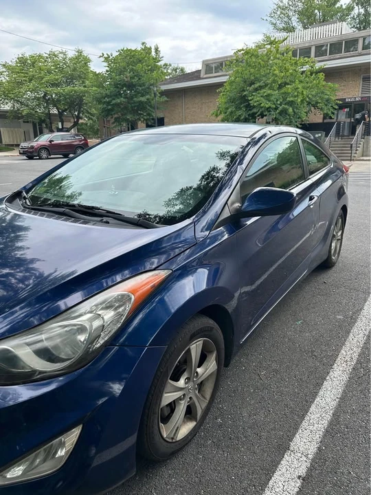 2013 Hyundai Elantra - Image 3 of 11