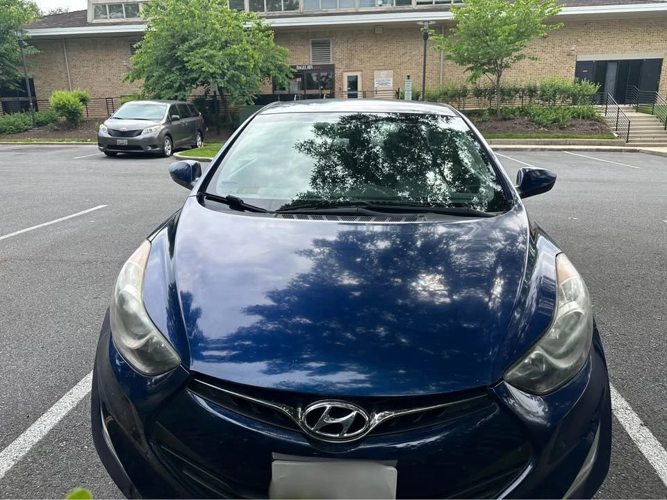 2013 Hyundai Elantra - Image 2 of 11