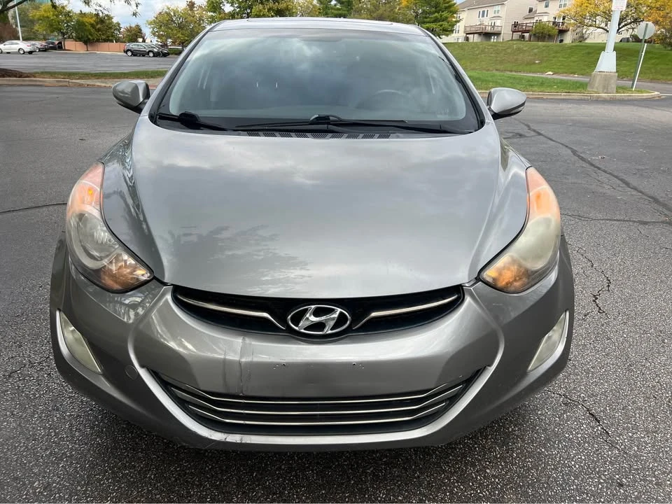 2013 Hyundai Elantra - Image 7 of 17