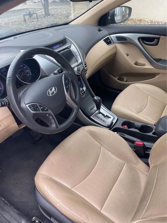2013 Hyundai Elantra - Image 12 of 14