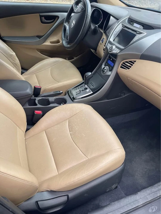 2013 Hyundai Elantra - Image 11 of 14
