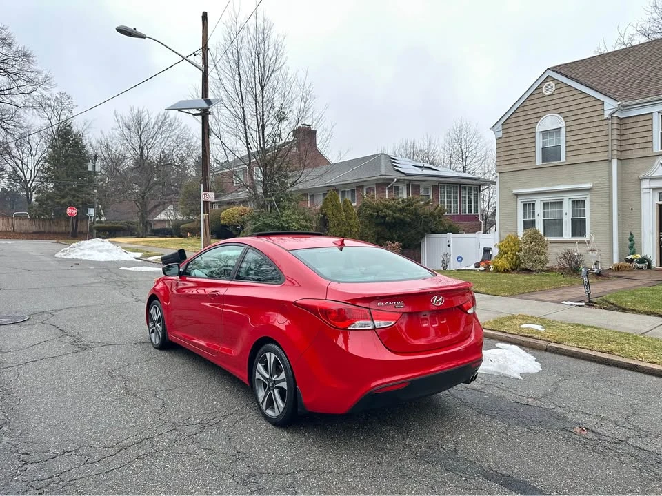 2013 Hyundai Elantra - Image 3 of 11