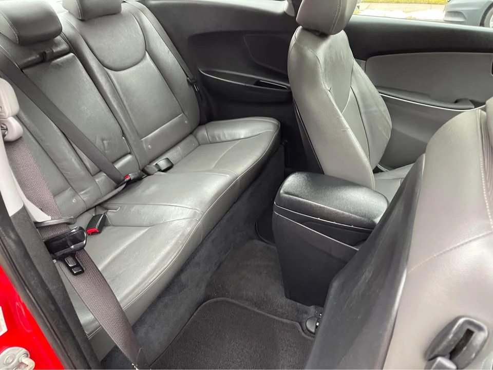 2013 Hyundai Elantra - Image 12 of 13