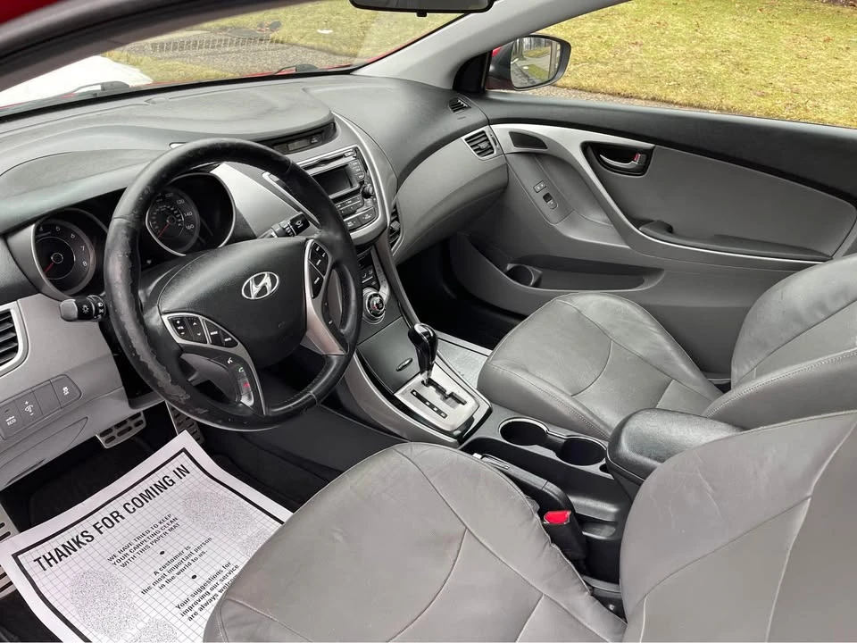 2013 Hyundai Elantra - Image 9 of 13