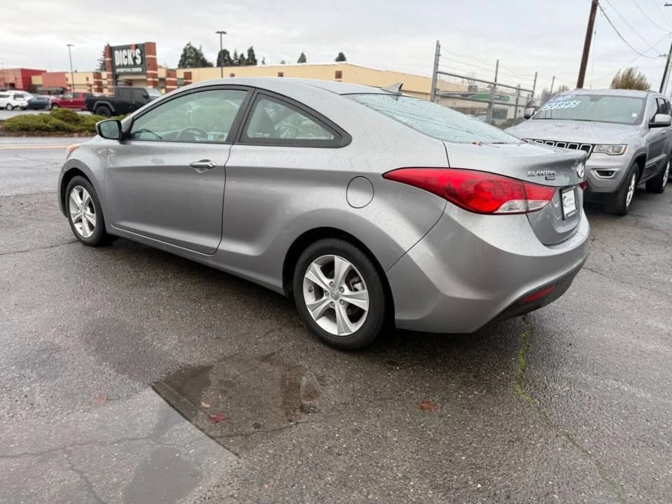 2013 Hyundai Elantra - Image 2 of 14