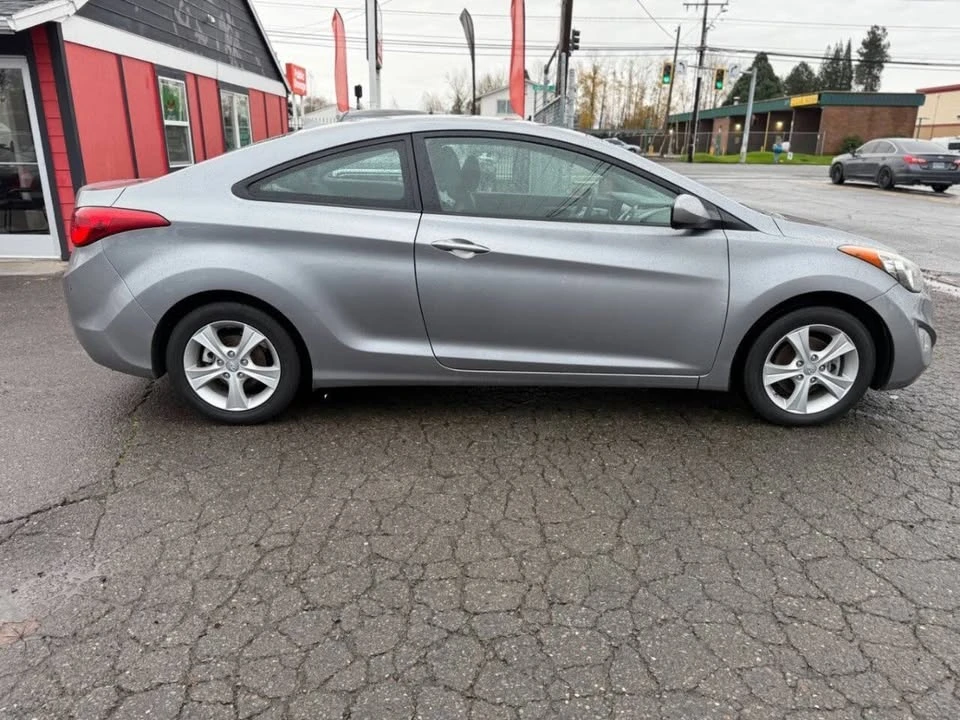 2013 Hyundai Elantra - Image 4 of 14