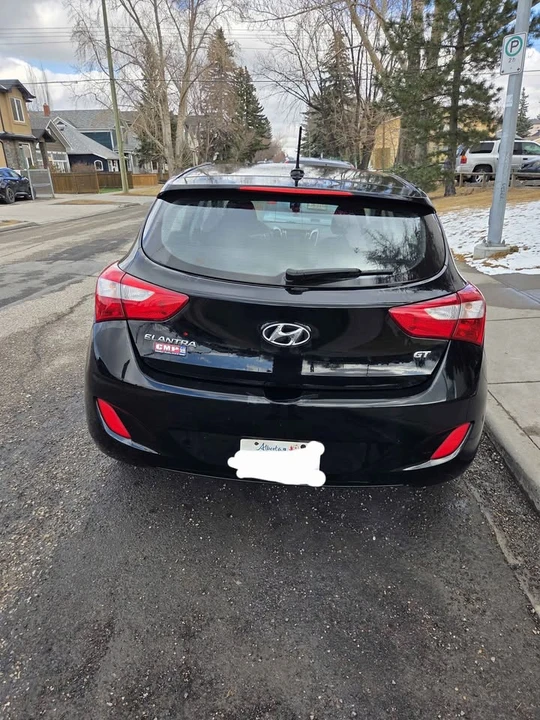 2013 Hyundai Elantra - Image 2 of 3