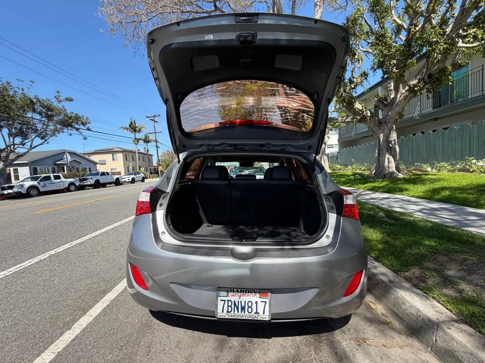 2013 Hyundai Elantra - Image 13 of 19
