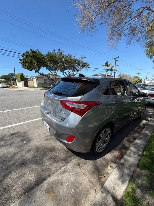 2013 Hyundai Elantra - Image 11 of 19