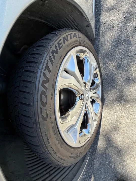 2013 Hyundai Elantra - Image 15 of 19