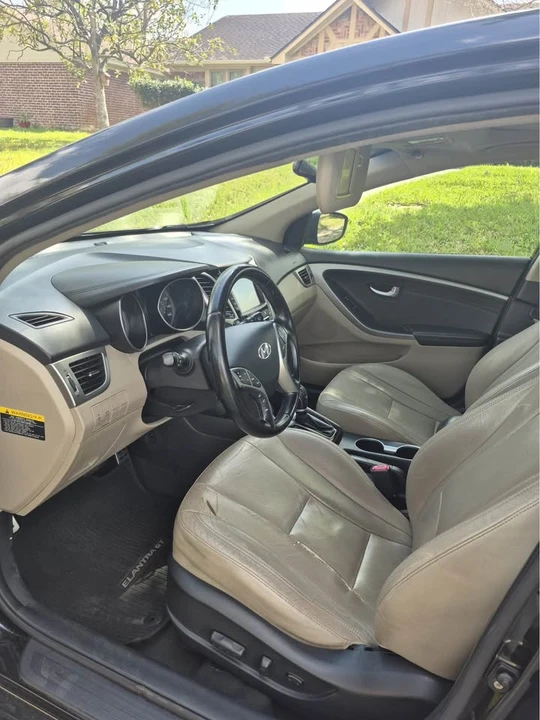 2013 Hyundai Elantra - Image 3 of 4