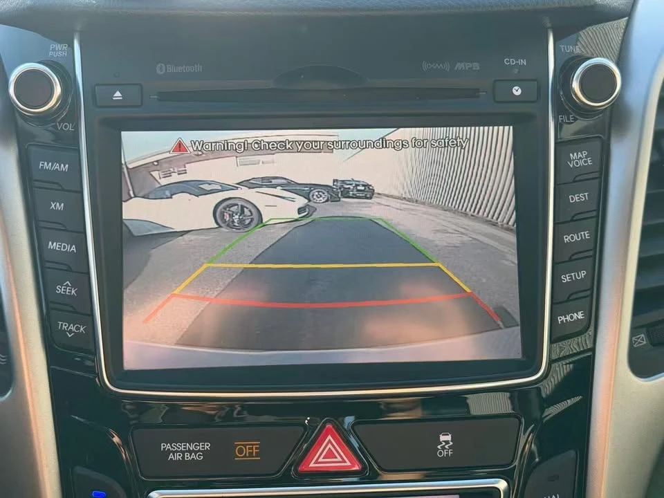 2013 Hyundai Elantra - Image 7 of 9
