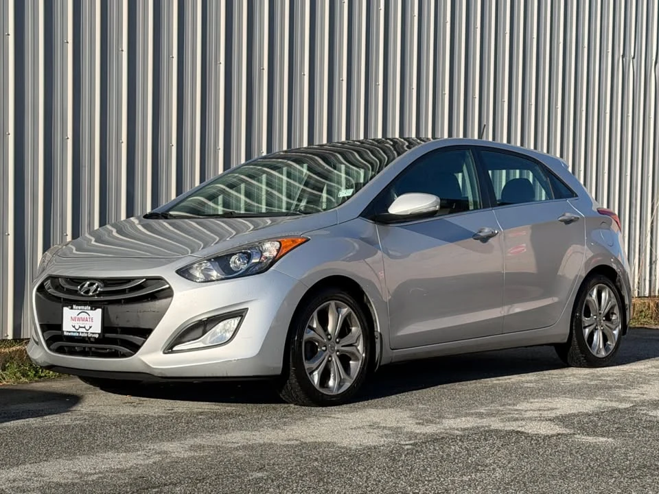 2013 Hyundai Elantra - Image 2 of 9