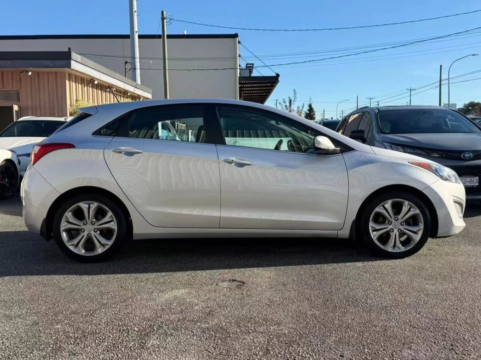 2013 Hyundai Elantra - Image 8 of 9