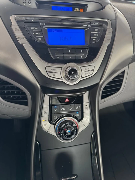 2013 Hyundai Elantra - Image 6 of 13