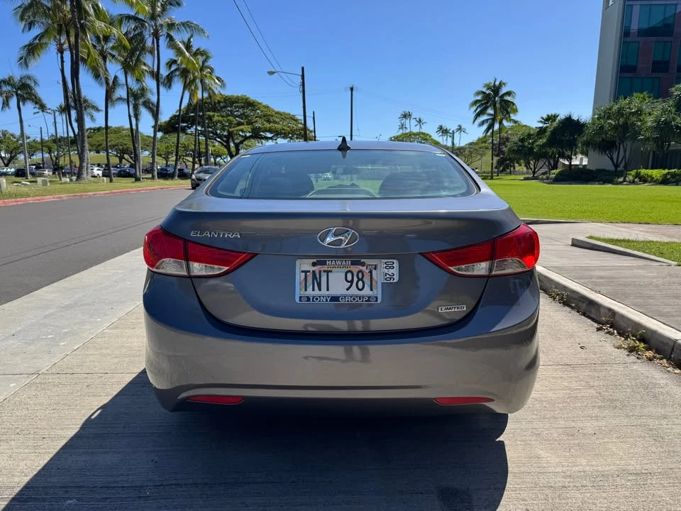 2013 Hyundai Elantra - Image 4 of 13