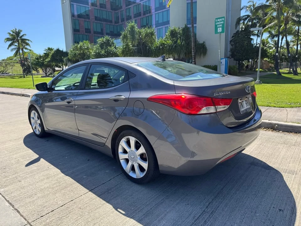 2013 Hyundai Elantra - Image 3 of 13