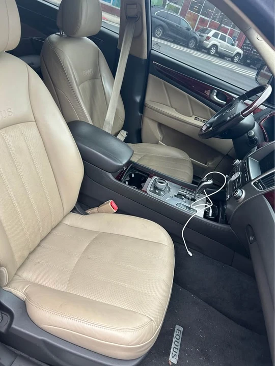 2013 Hyundai Equus - Image 5 of 10