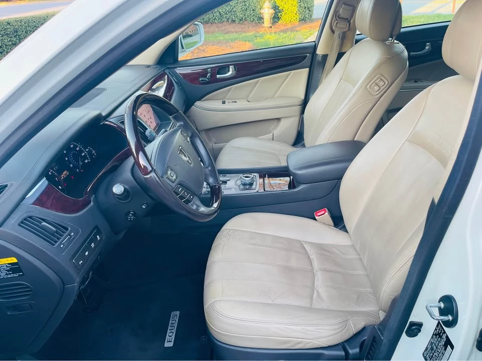 2013 Hyundai Equus - Image 3 of 10