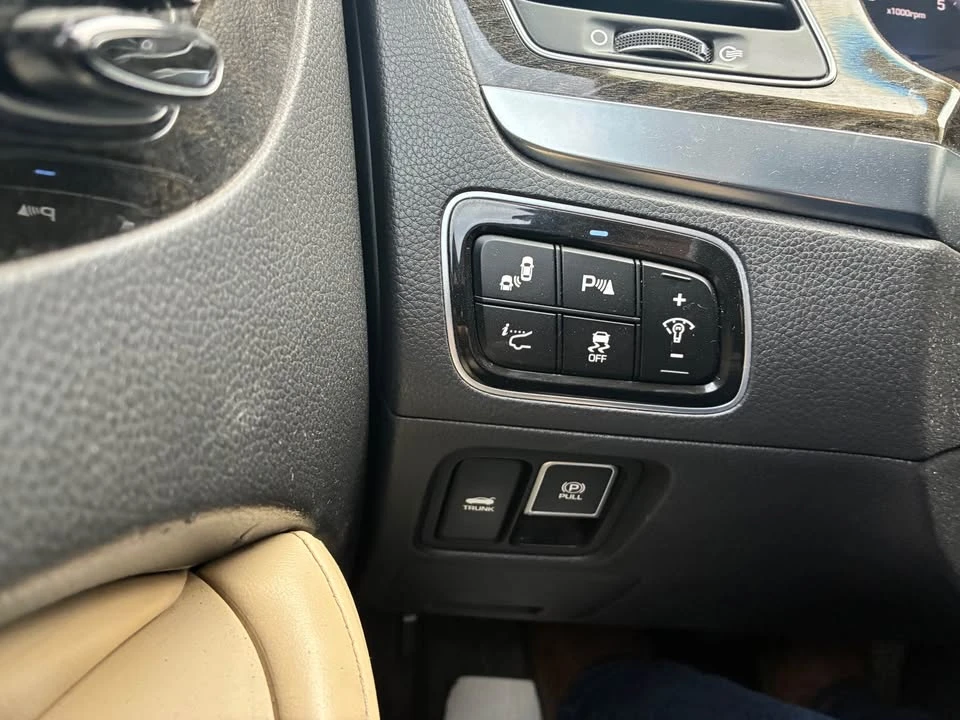 2013 Hyundai Equus - Image 12 of 15
