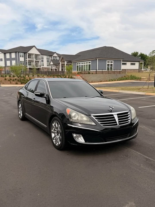 2013 Hyundai Equus - Image 2 of 12