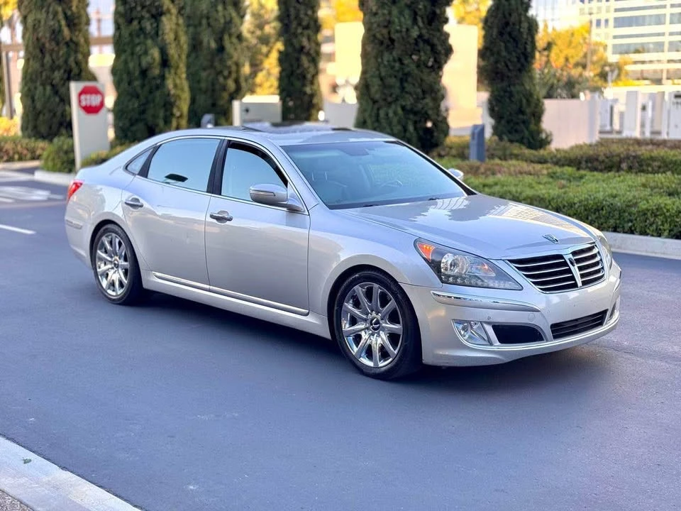 2013 Hyundai Equus - Image 2 of 18