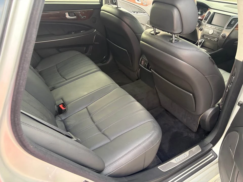 2013 Hyundai Equus - Image 11 of 16