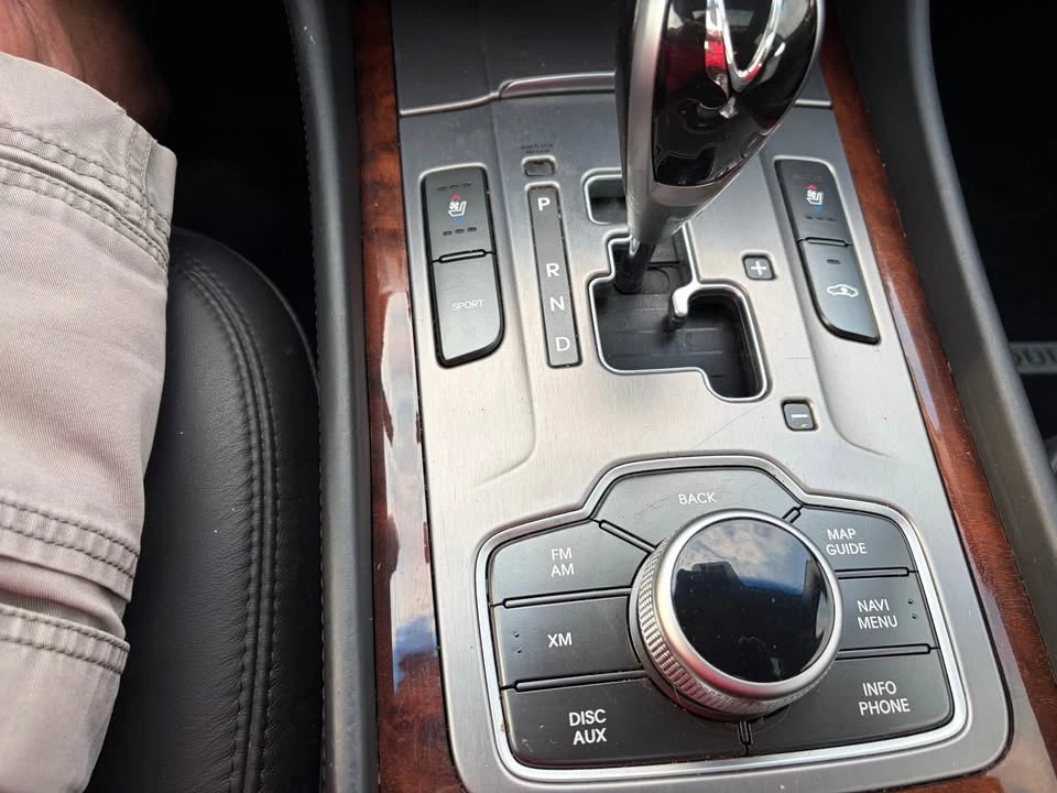 2013 Hyundai Equus - Image 13 of 16