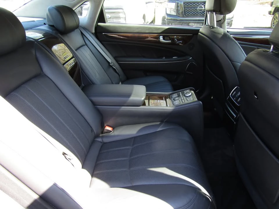 2013 Hyundai Equus - Image 18 of 20