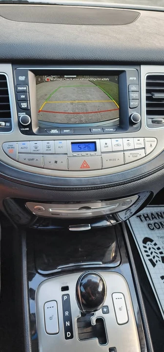 2013 Hyundai Genesis - Image 12 of 19