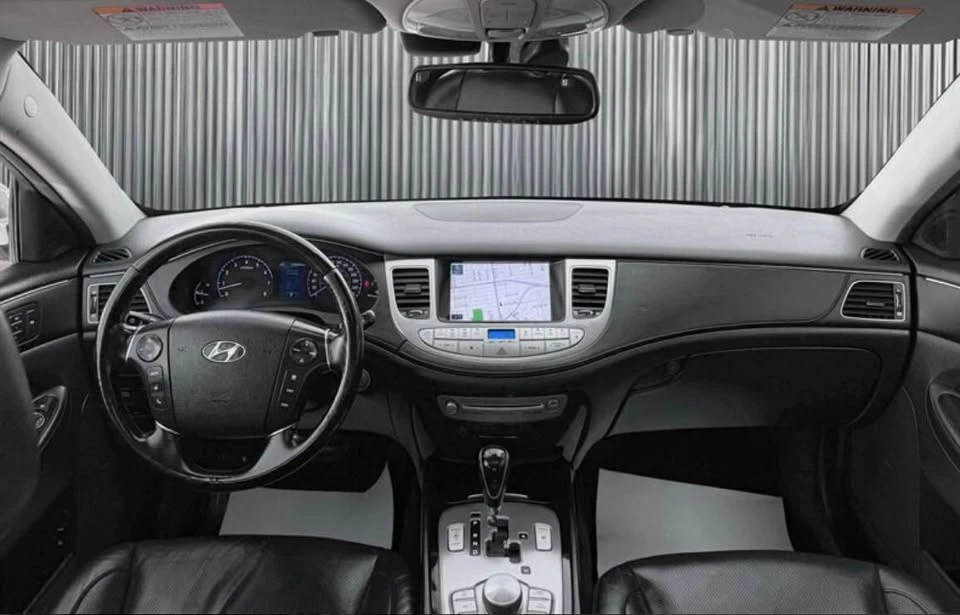 2013 Hyundai Genesis - Image 16 of 16
