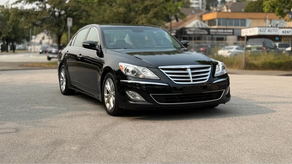 2013 Hyundai Genesis - Image 6 of 12